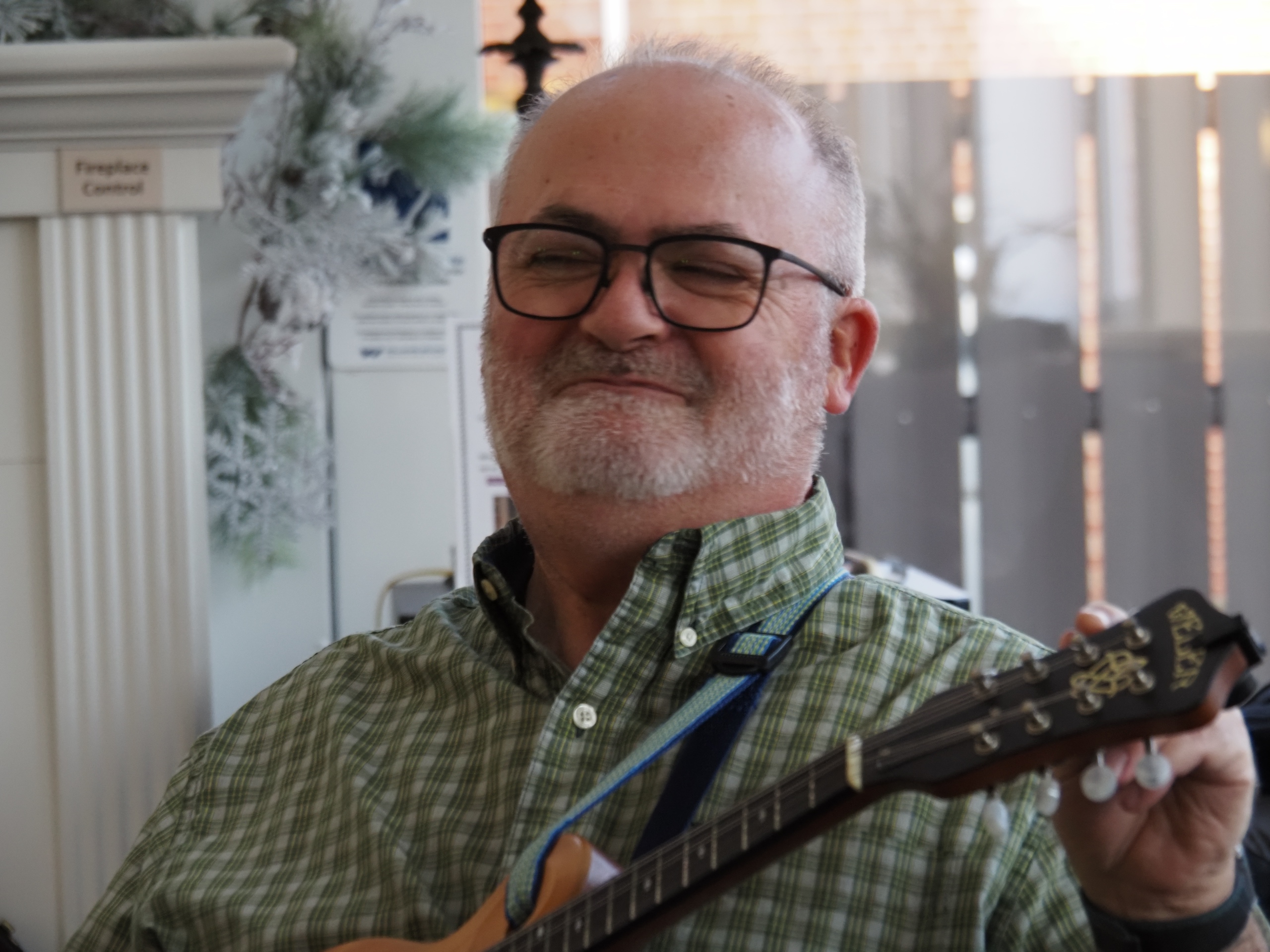 Grant smiles before the show at Johanna Shores